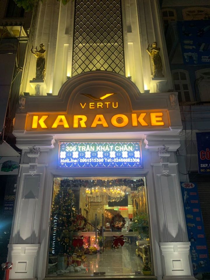 mat-tien-quan-karaoke-tan-co-dien-sang-trong-dep-nhat